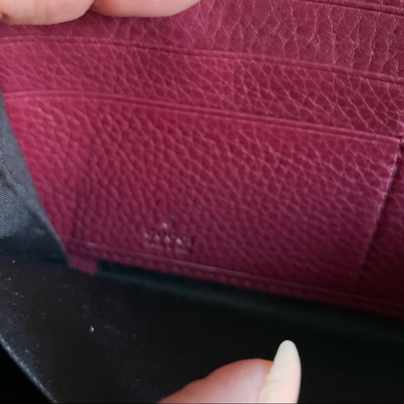 ❗️SOLD❗️Gucci Long Wallet - Picture 4 of 7
